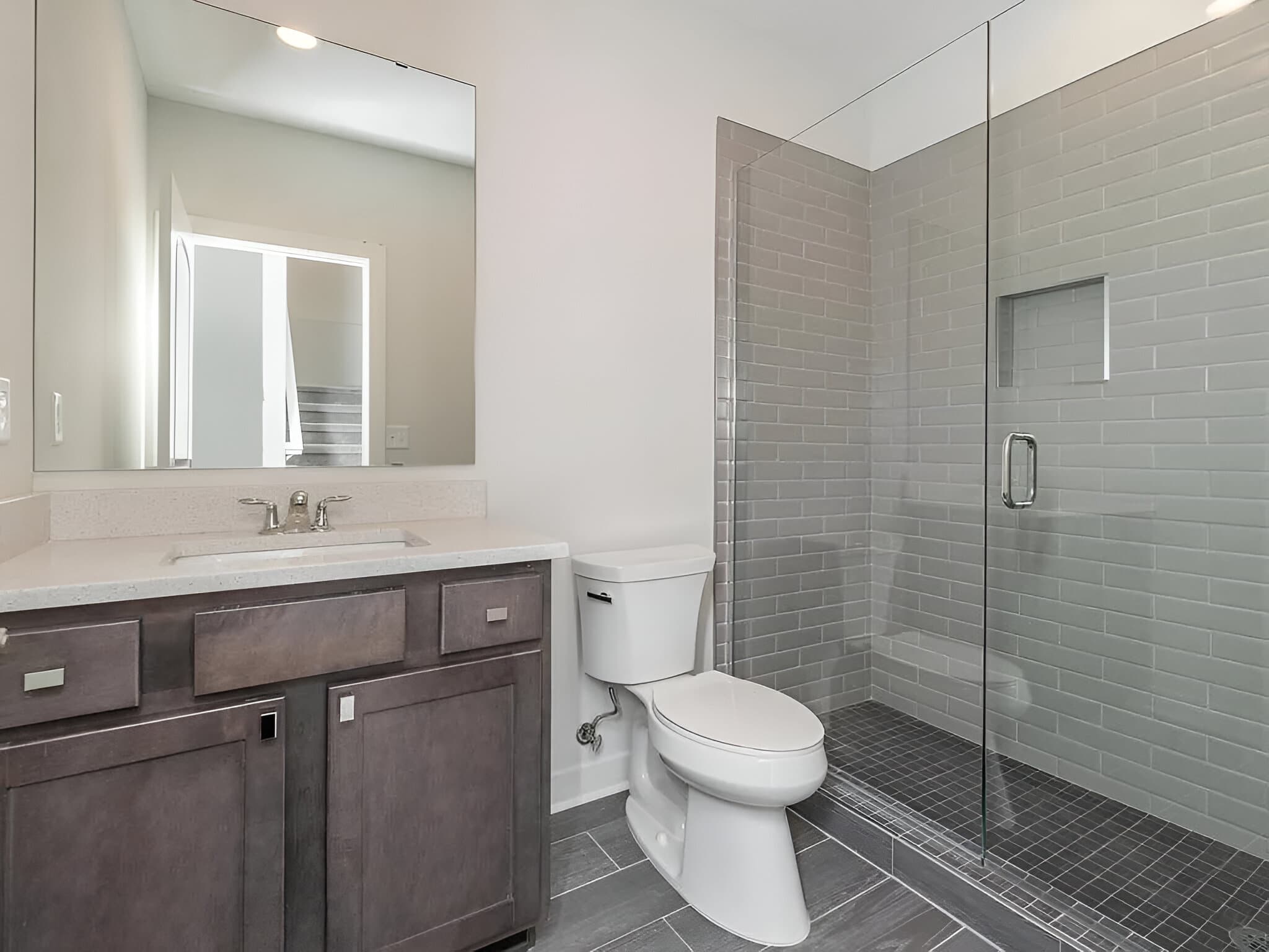 Taylor Drive - interior view 1